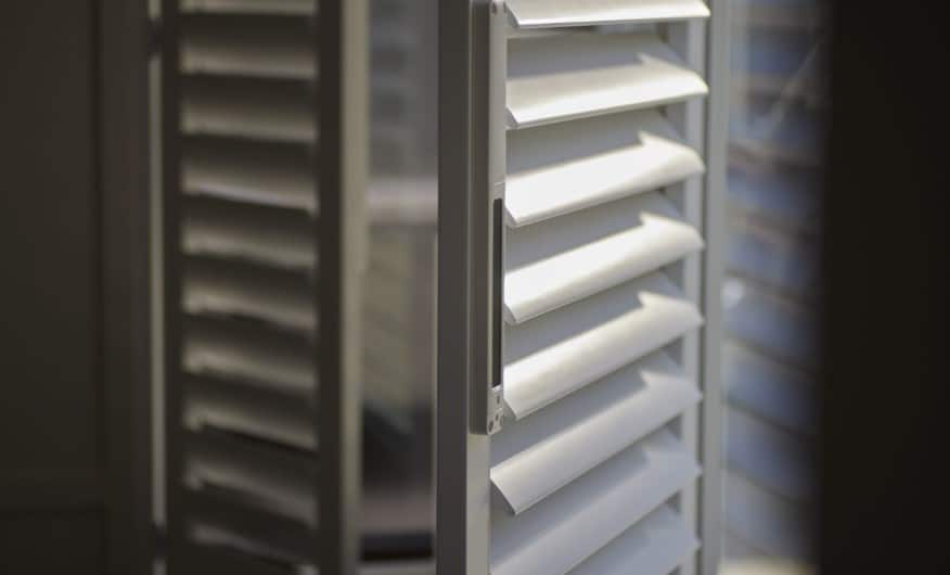 Norman InvisibleTilt concealed tilt rod system showing gear and pinion mechanism for smooth louvre operation